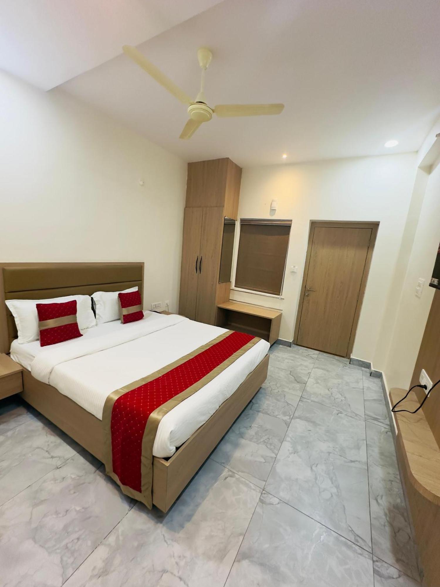 Hotel Raga Karimnagar Exterior photo